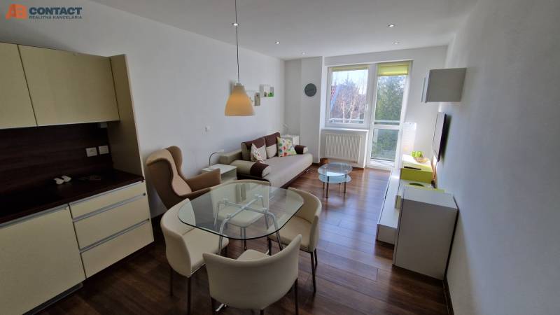 Pod Párovcami Zornica