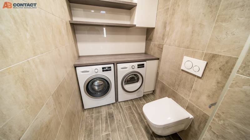 Zabudovaná práčka a sušička