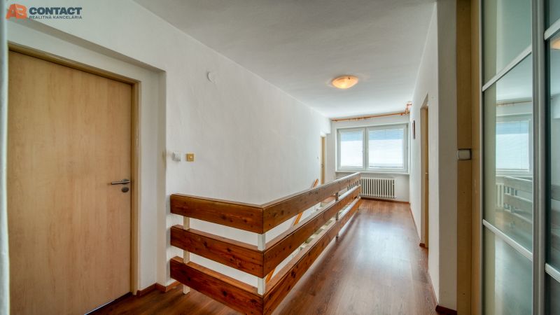 predaj dom Moravany nad Váhom 566