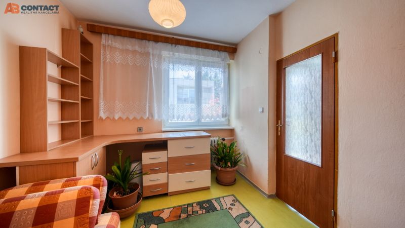 predaj dom Moravany nad Váhom 566