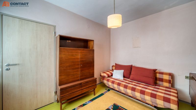 predaj dom Moravany nad Váhom 566
