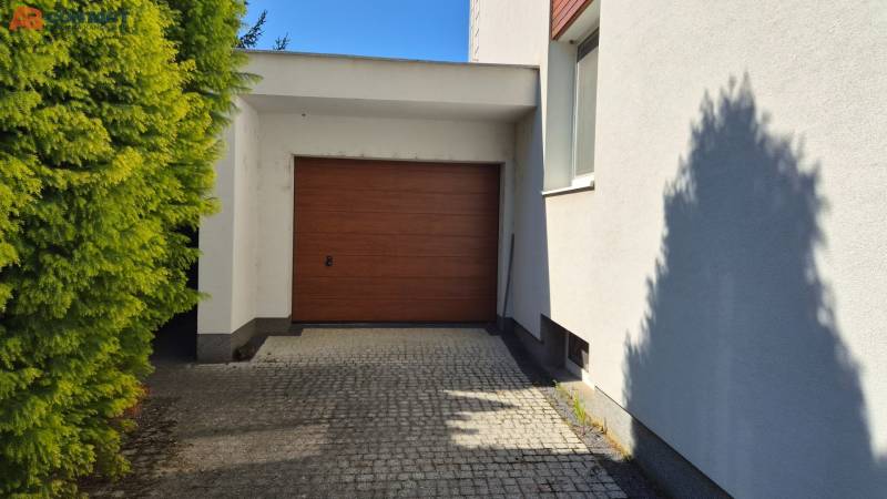 predaj dom Moravany nad Váhom 566