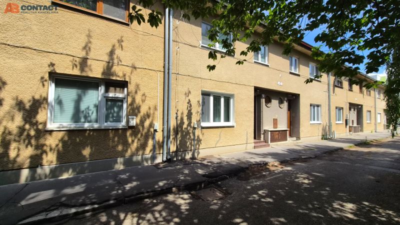 predaj 2-izbový byt Vrbové