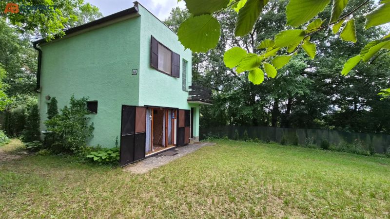 predaj chata Moravany nad Váhom Striebornica