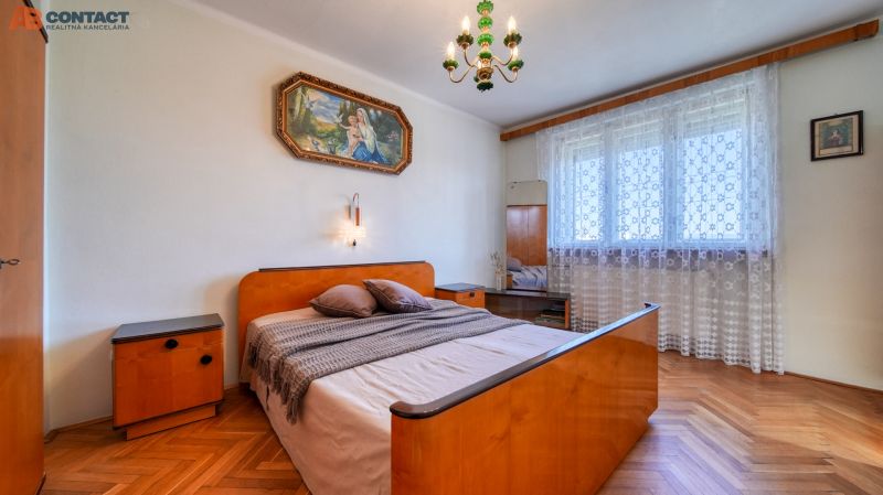 predaj dom Sadová ulica Vrbové
