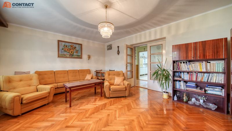 predaj dom Sadová ulica Vrbové